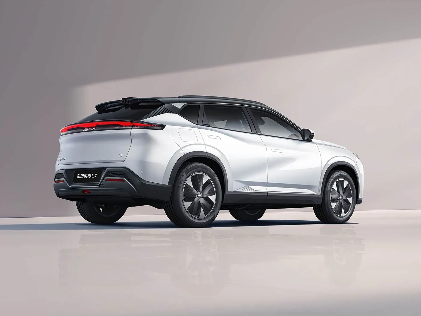 Dongfeng Aeolus L7: 5-местный внедорожник EV/PHEV с кожаными сиденьями премиум-класса и новым энергетическим автомобилем с большим запасом хода