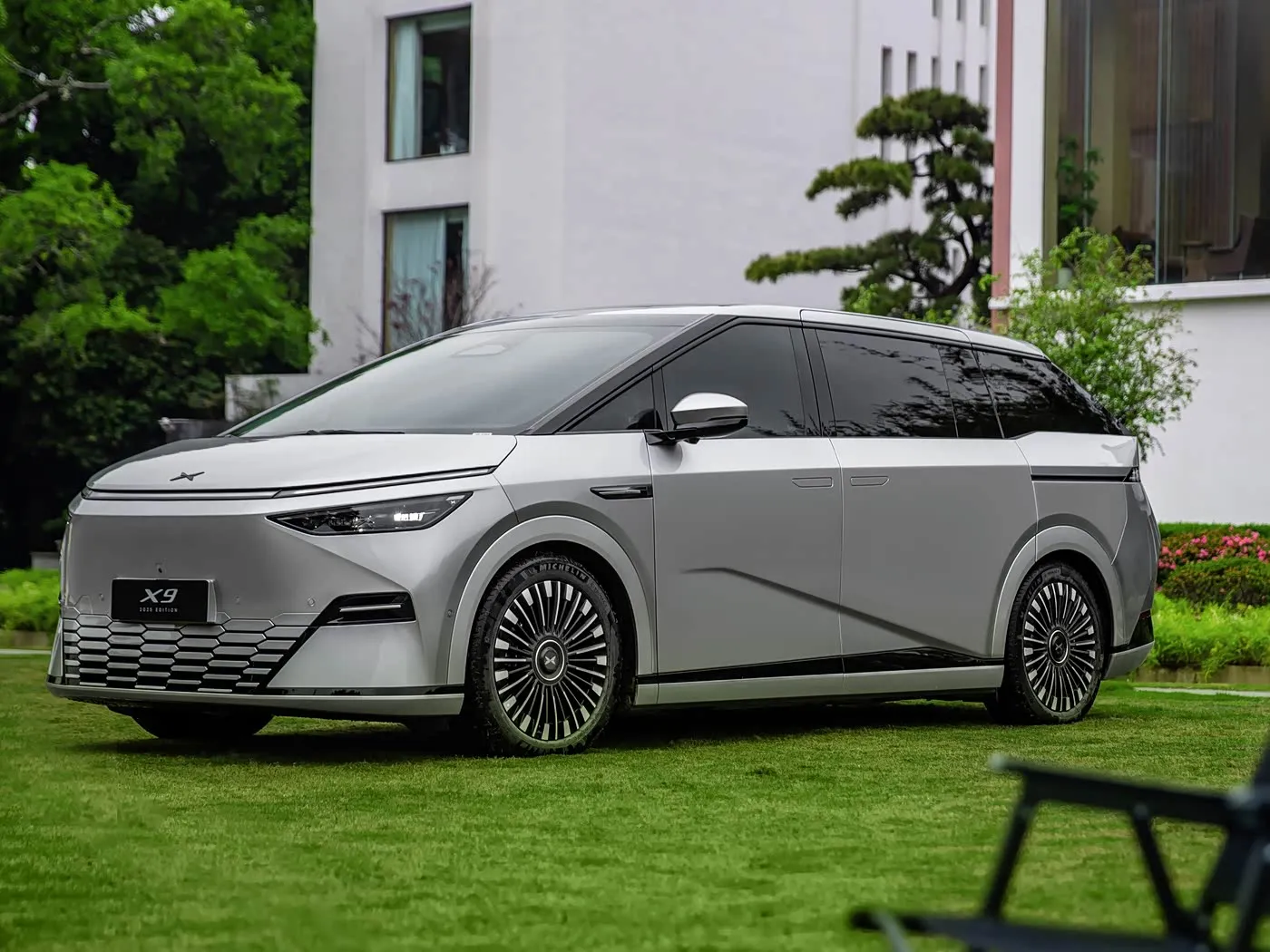 Xpeng X9 MPV дальнего действия, внедорожник, чистый электрический автомобиль с левым рулевым управлением, конкурентоспособная цена, автомобиль на новой энергии