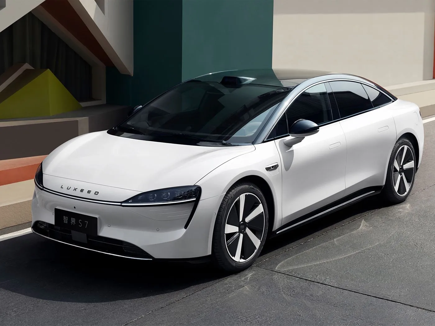 CHERY LUXEED S7 Exeed Роскошный электромобиль на новой энергии с задним приводом/полным приводом, 4 двери и 5 сидений