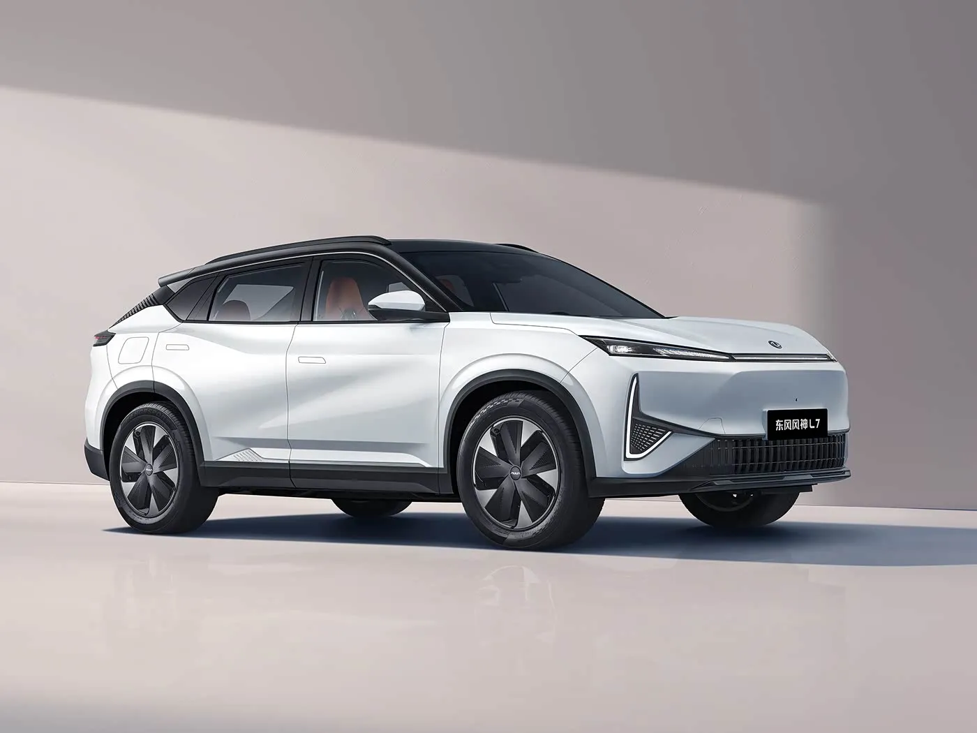 Dongfeng Aeolus L7: 5-местный внедорожник EV/PHEV с кожаными сиденьями премиум-класса и новым энергетическим автомобилем с большим запасом хода