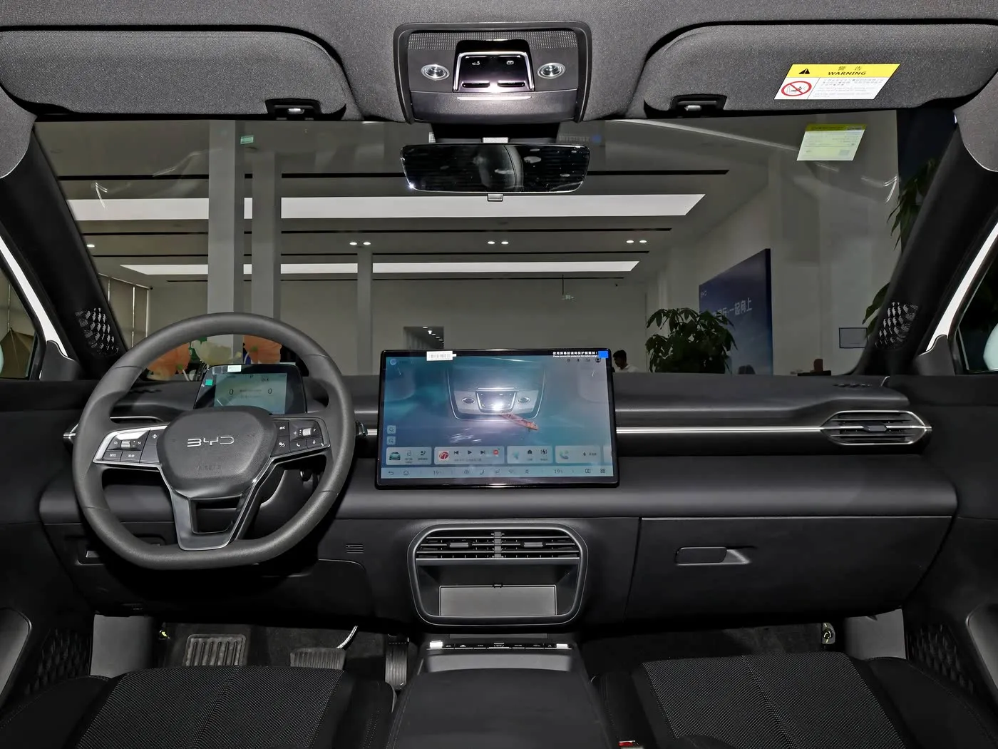 Новая модель автомобиля BYD E7 EV, максимальная скорость 150 км/ч, 136 л.с., крутящий момент 180 Нм, 5-местный электромобиль