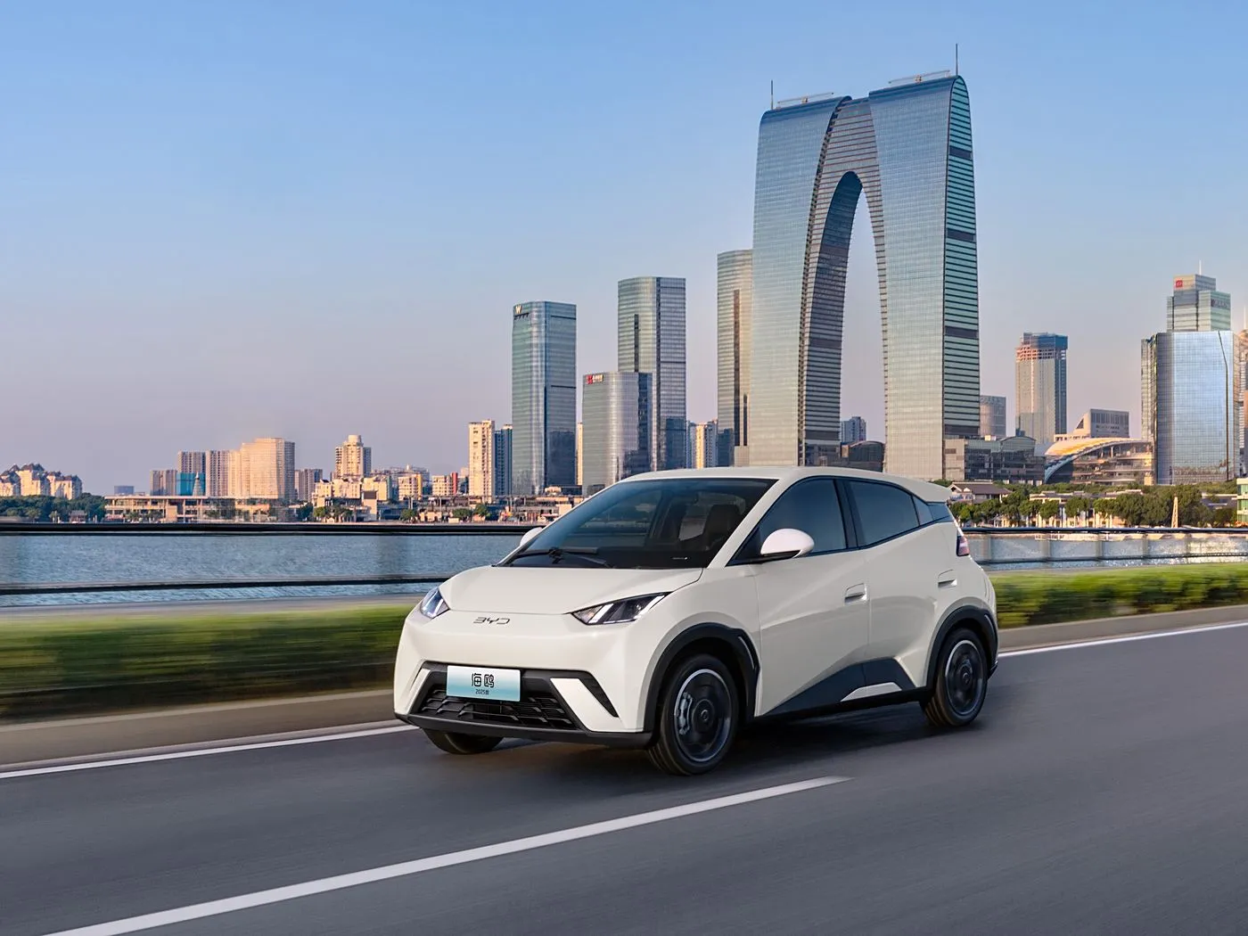 BYD Seagull EV Hatchback Mini Smart SUV с передним приводом и камерой заднего вида, автомобиль на новой энергии, работающий на литиевых батареях, горячая распродажа