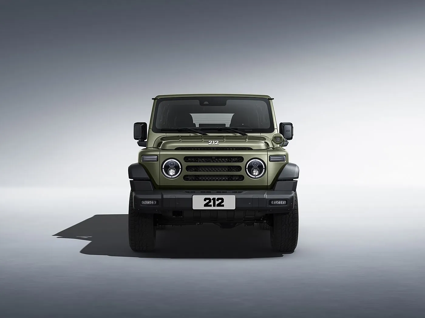 BAIC 212 T01 Rugged 212 T01 Rugged 4WD Компактный внедорожник Бензин/дизель 8AT и кожаный салон Кожаный руль с подогревом Длинная колесная база