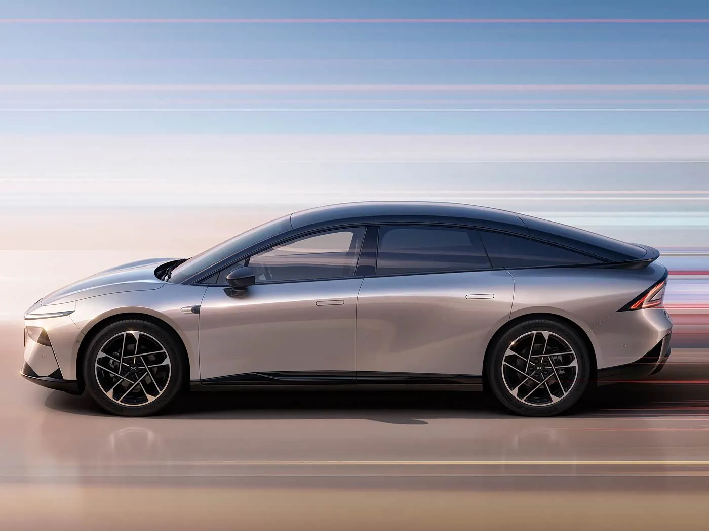 Ограниченная серия EV XPENG P7+ 5-местный электрический хэтчбек с новым дизайном, левый руль, максимальная скорость 685 км, автомобиль на новой энергии