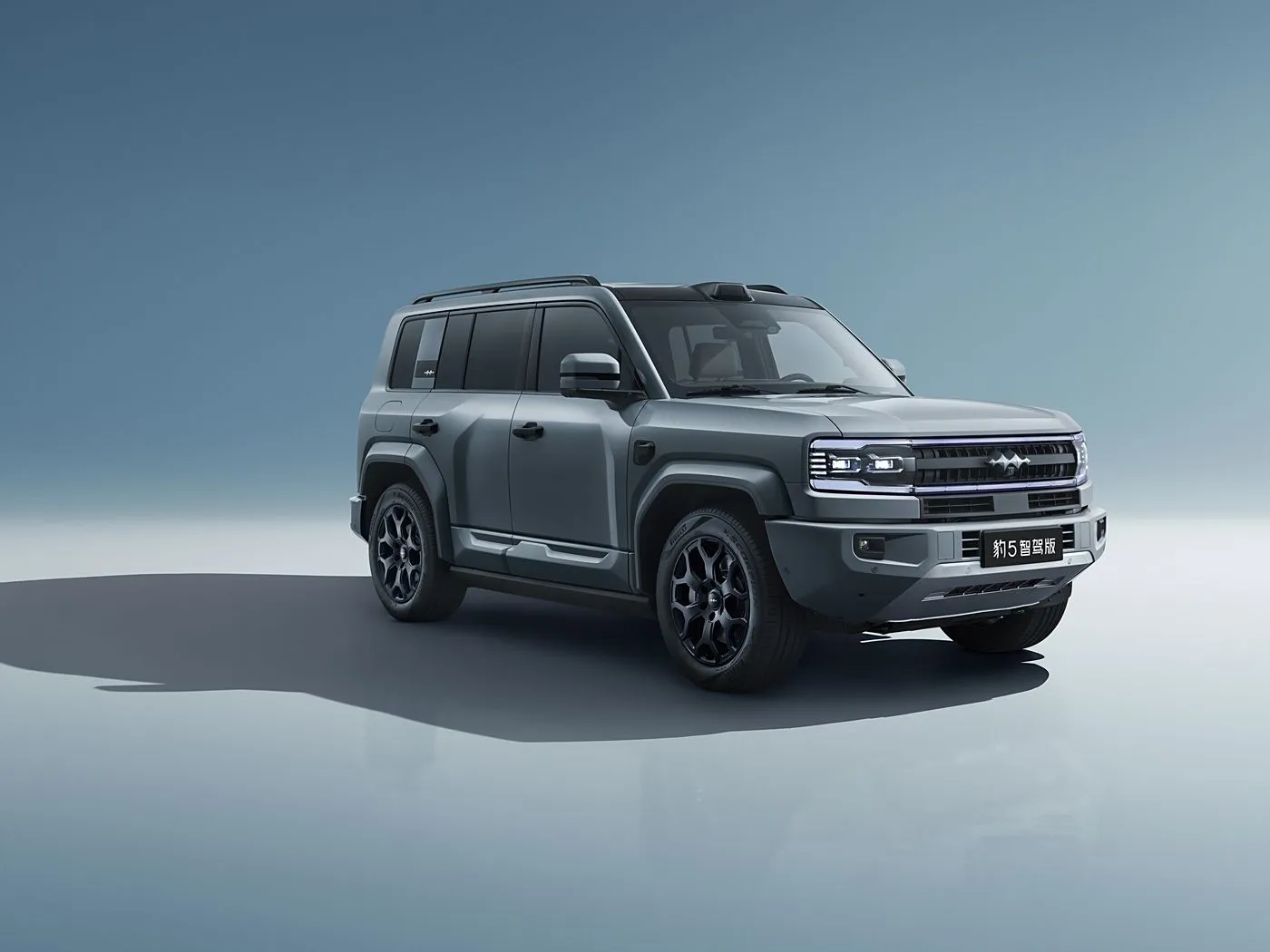 Премиум-внедорожный внедорожник BYD Leopard 5 Hybrid PHEV с экраном 15,6 дюйма, приводом 4x4, полным приводом, топливным баком 83 л
