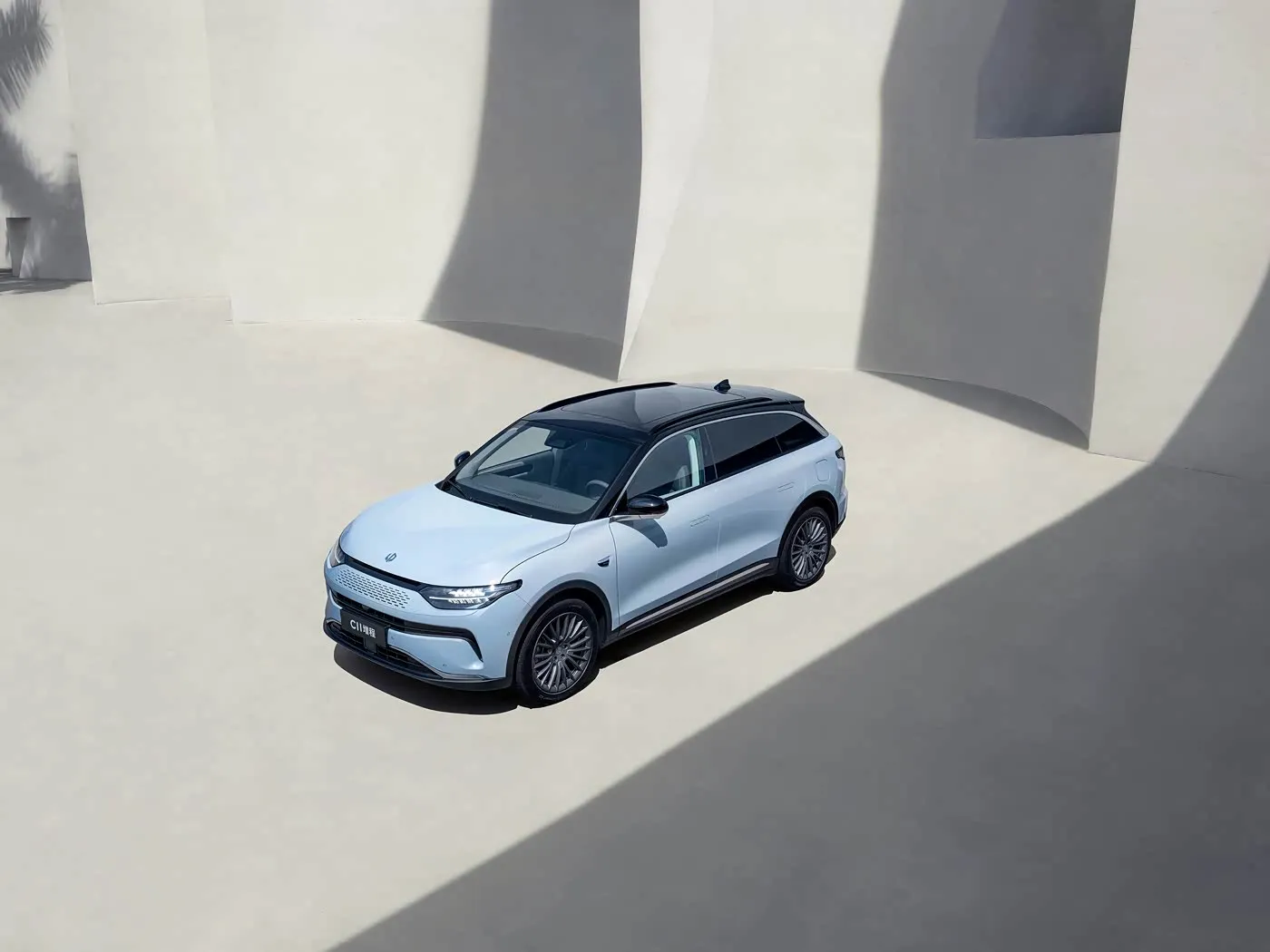 Leapmotor C11 Комфортная версия Гибридный электрический внедорожник PHEV Автомобиль с увеличенным запасом хода на новой энергии
