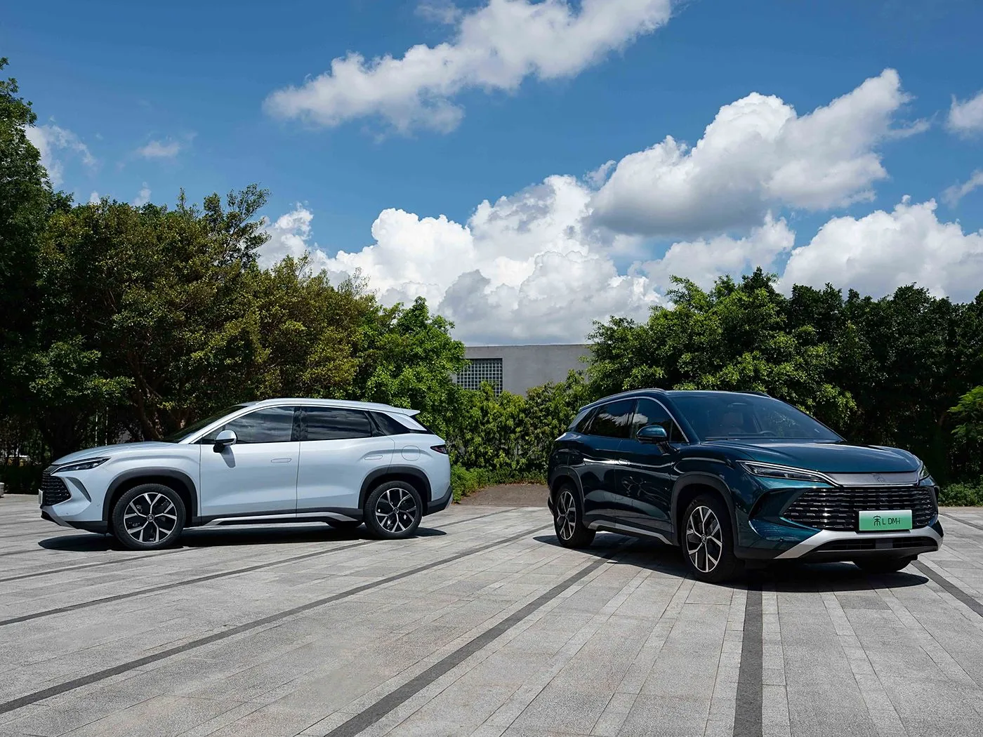 BYD Song L DM-i Компактный внедорожник PHEV Высокоскоростной автомобиль на новых источниках энергии DiPilot 2.0 Подогрев сидений Панорамная камера на 360°
