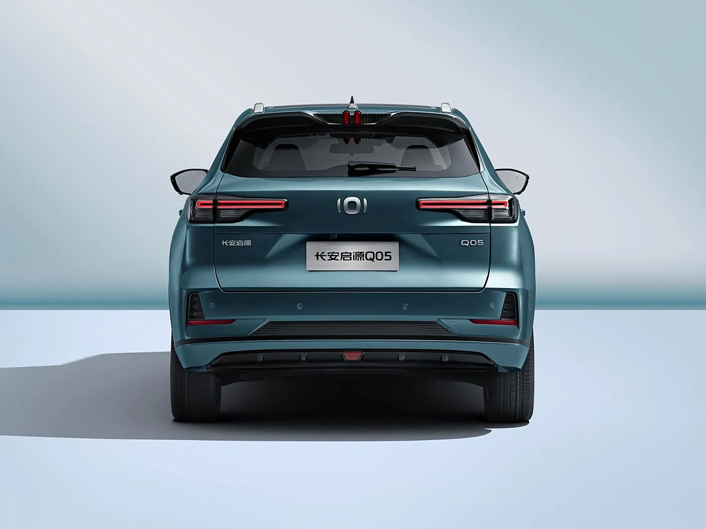 Changan NEVO Q05 Гибридный электрический внедорожник дальнего действия с автоматической коробкой передач 5-дверный 5-местный кожаный салон слева
