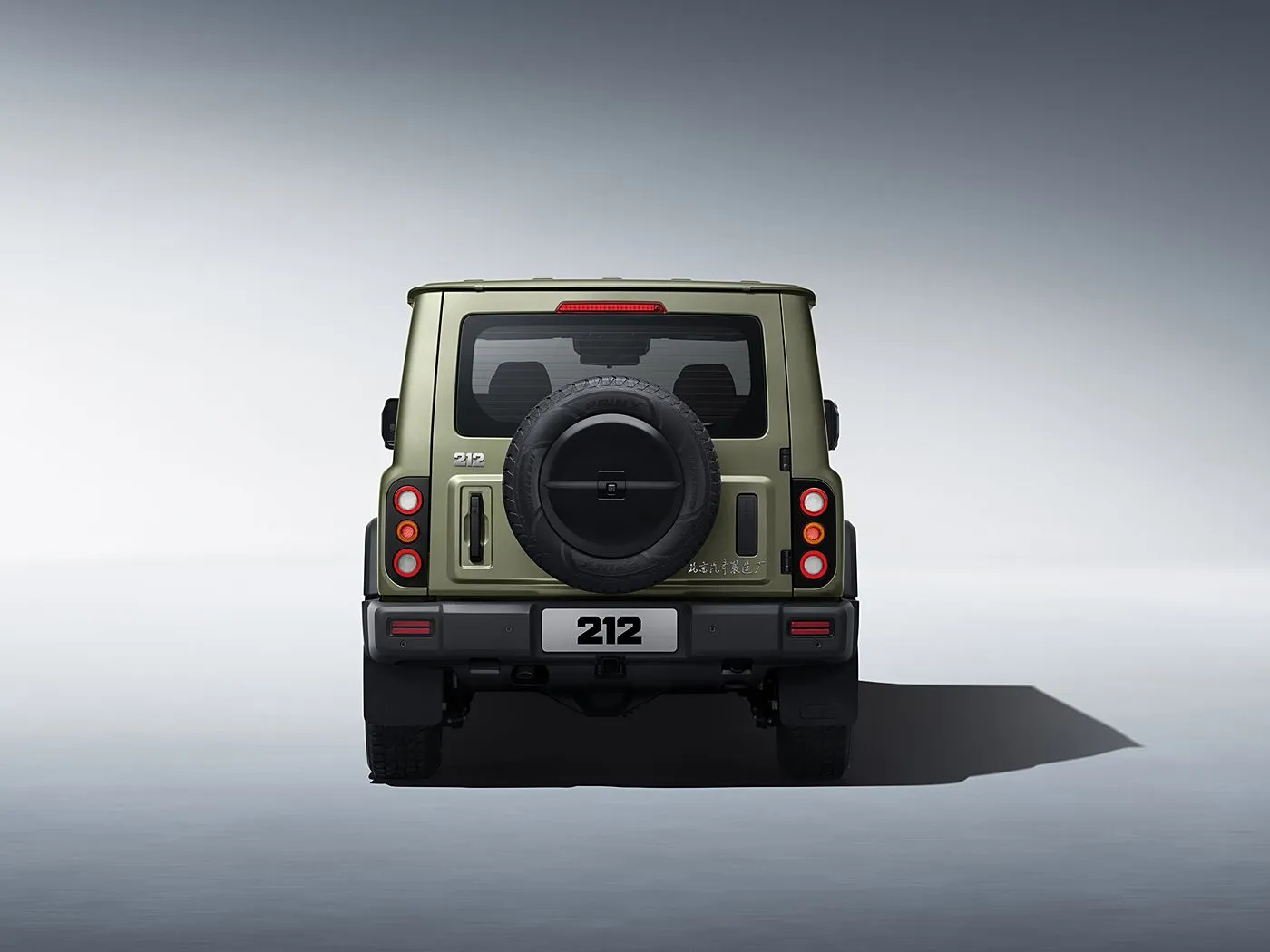 BAIC 212 T01 Rugged 212 T01 Rugged 4WD Компактный внедорожник Бензин/дизель 8AT и кожаный салон Кожаный руль с подогревом Длинная колесная база
