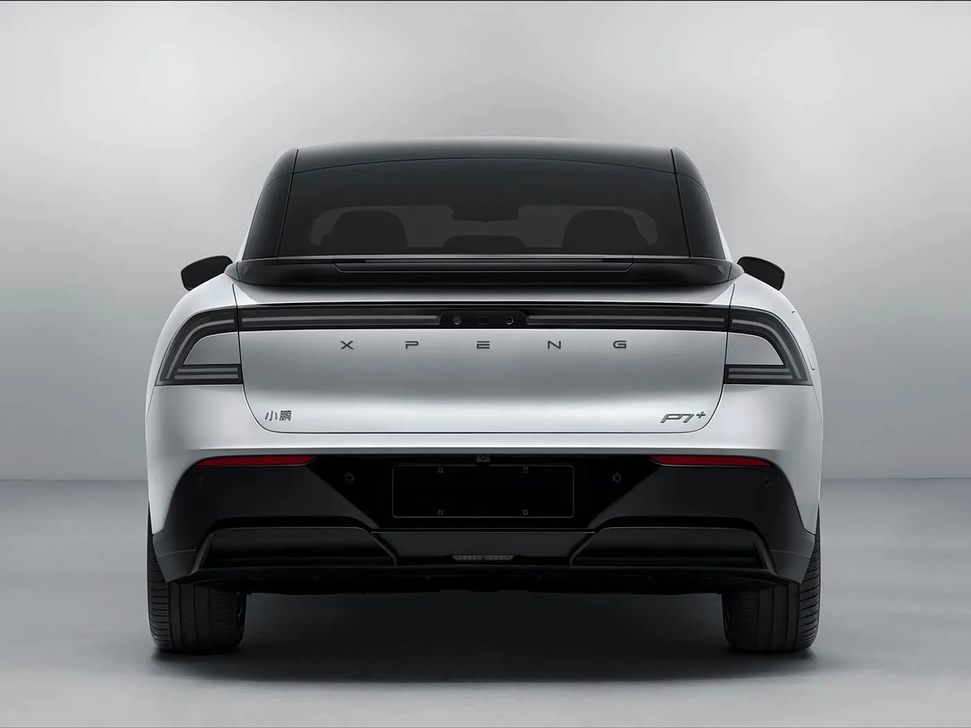 Ограниченная серия EV XPENG P7+ 5-местный электрический хэтчбек с новым дизайном, левый руль, максимальная скорость 685 км, автомобиль на новой энергии