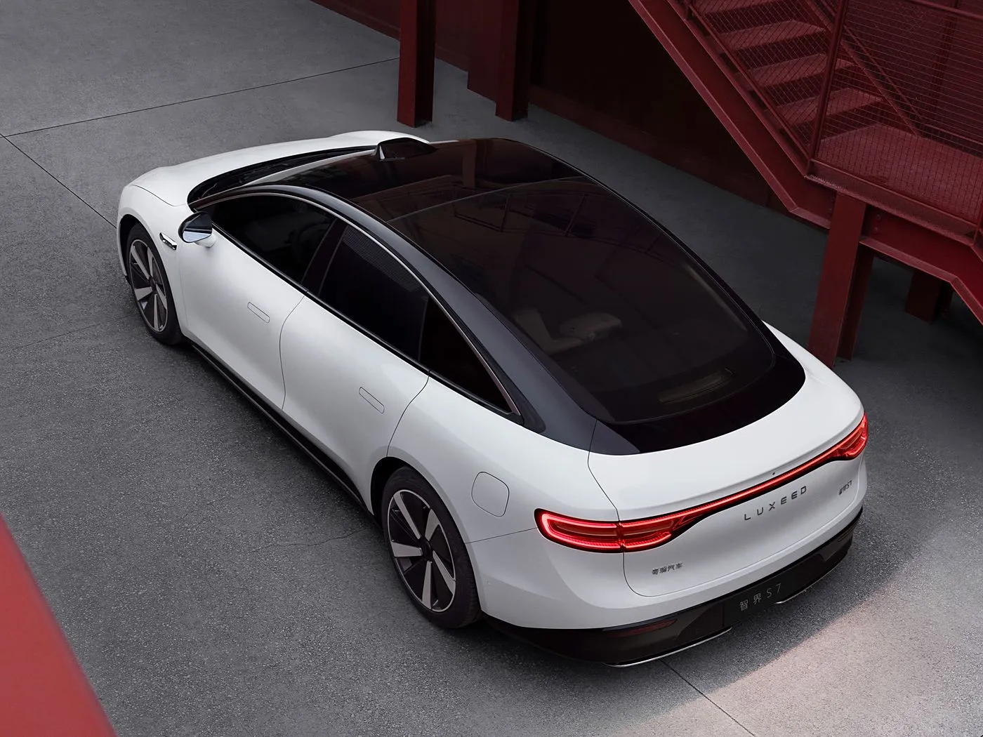 CHERY LUXEED S7 Exeed Роскошный электромобиль на новой энергии с задним приводом/полным приводом, 4 двери и 5 сидений
