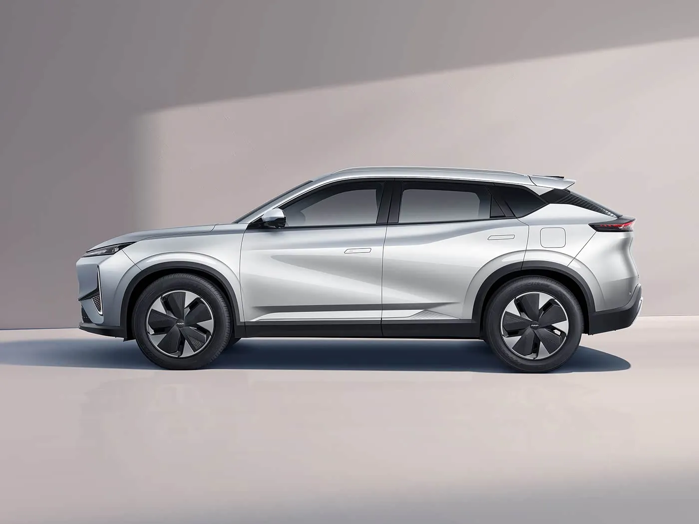 Dongfeng Aeolus L7: 5-местный внедорожник EV/PHEV с кожаными сиденьями премиум-класса и новым энергетическим автомобилем с большим запасом хода