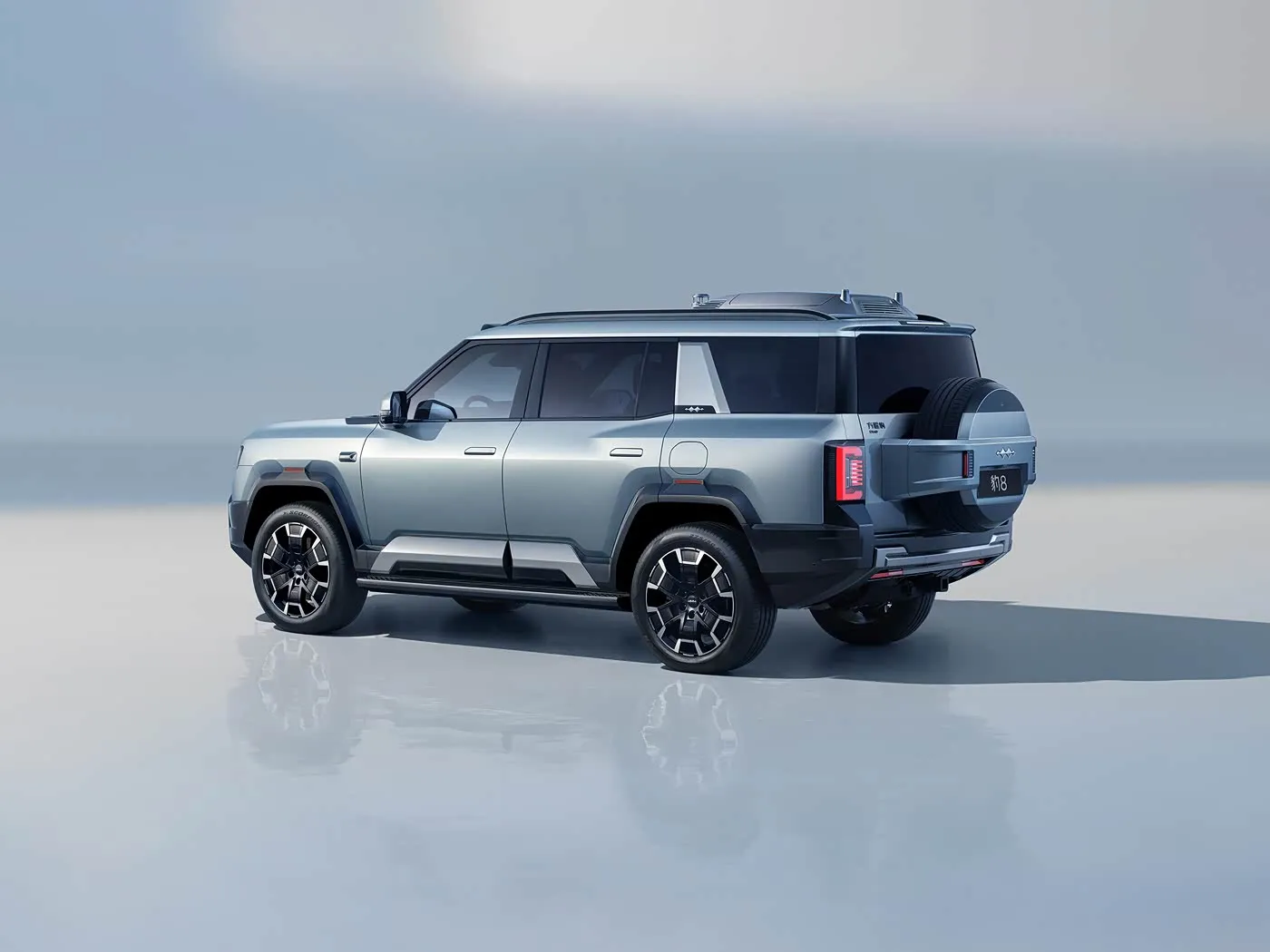 Роскошный внедорожник BYD Leopard 8 с гибридным двигателем PHEV мощностью 505 л.с. Усовершенствованный внедорожный внедорожник 2.0T с подключаемым модулем гибридного электрического внедорожника с технологией облачного шасси